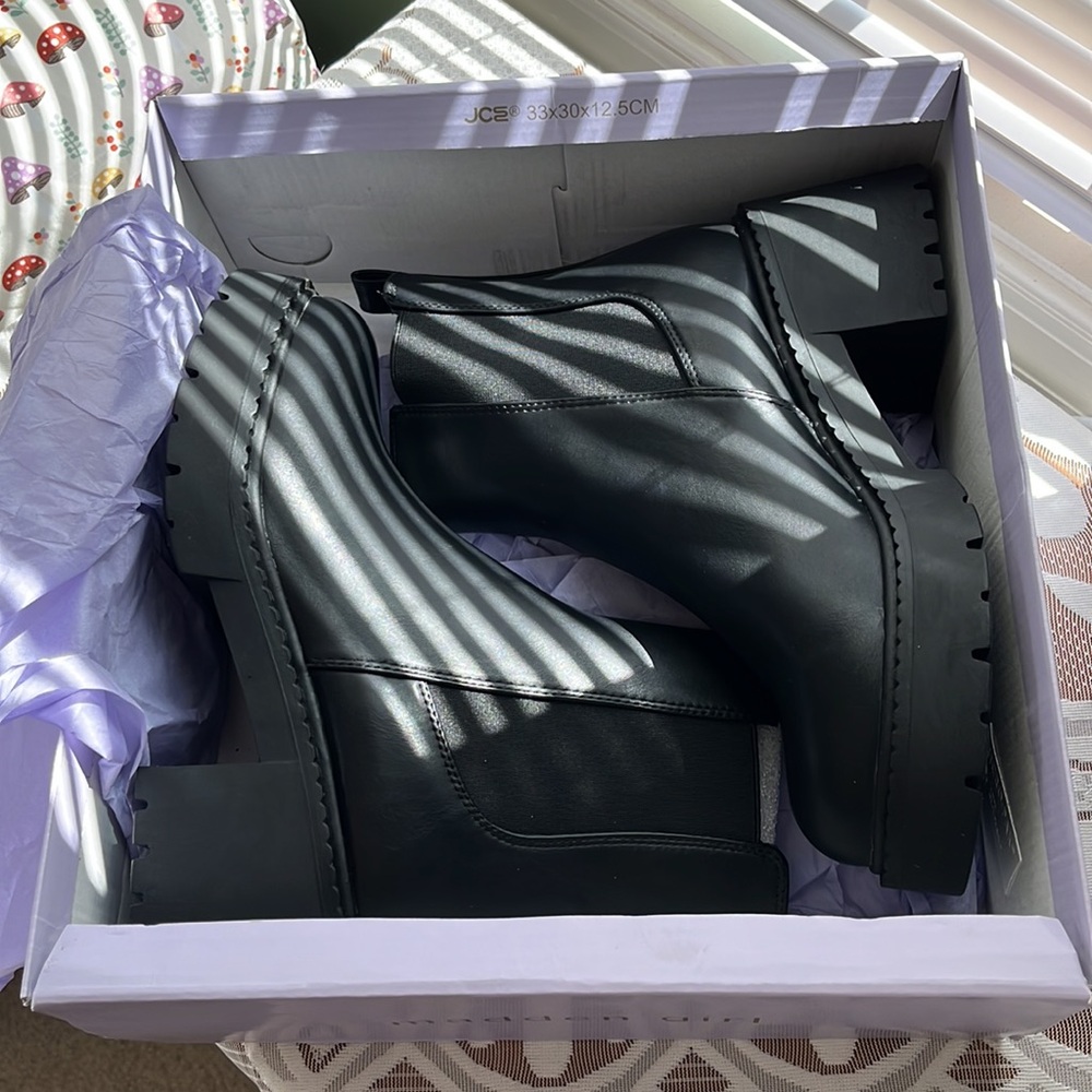 Madden Girl Chunky Tianna Boot - Picture 8 of 10